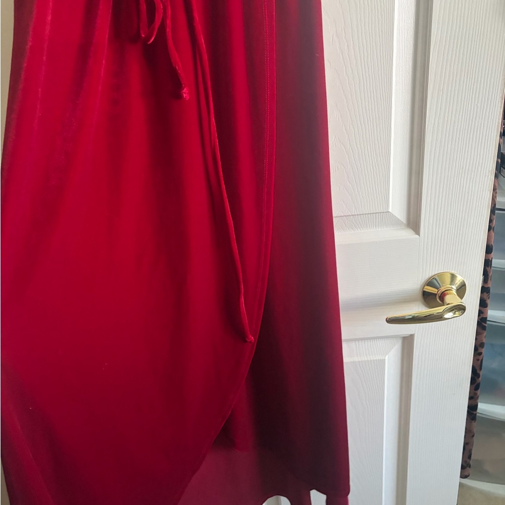 Chelsea28 Vibrant Red Midi Dress - Picture 5 of 5